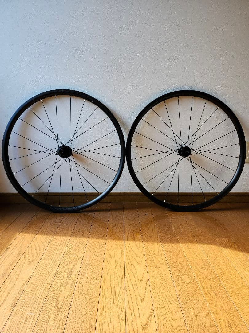 Bontrager アルミホイール AFFINITY TLR、美品タイヤセット