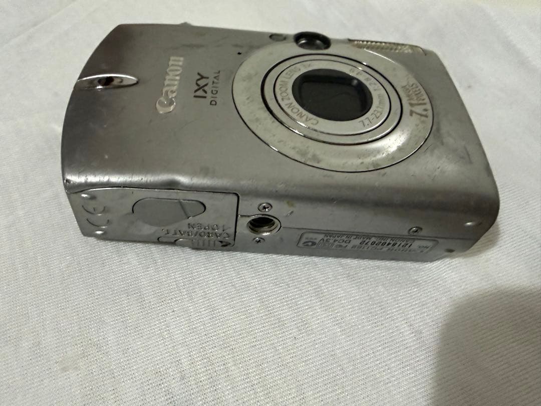 CANON IXY DIGTAL 700 デジタルコンパクトカメラ　ジャンク