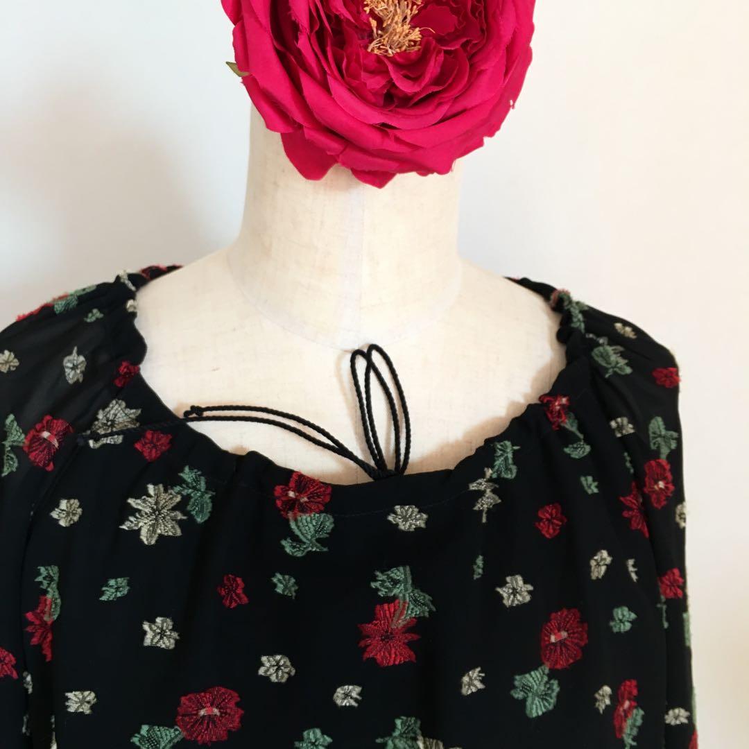 値下げ❗️フラメンコ 衣装 ブラウス 小花柄 赤×黒