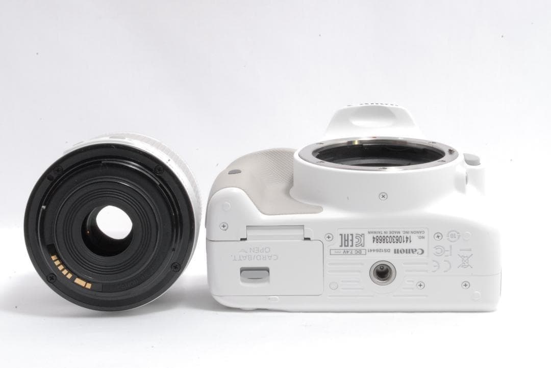 ショット数わずか4392枚⭐️Canon kiss X7 ホワイト⭐️カメラ女子