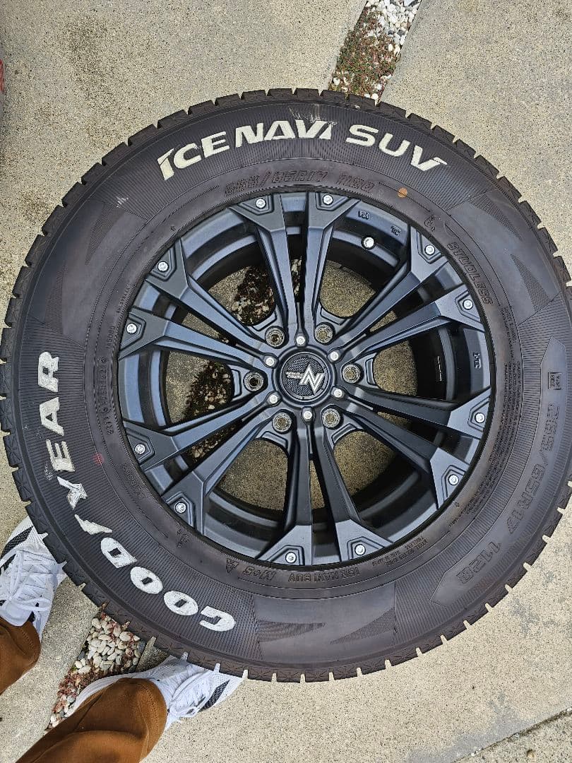 seita 。スタッドレスタイヤ プラド