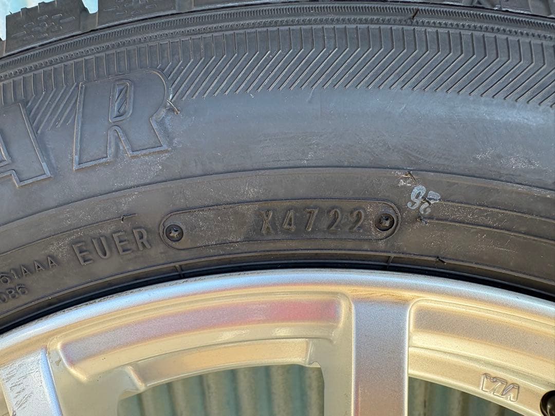 【未使用タイヤ】 215/60R17 スタッドレス•ホイール４本セット