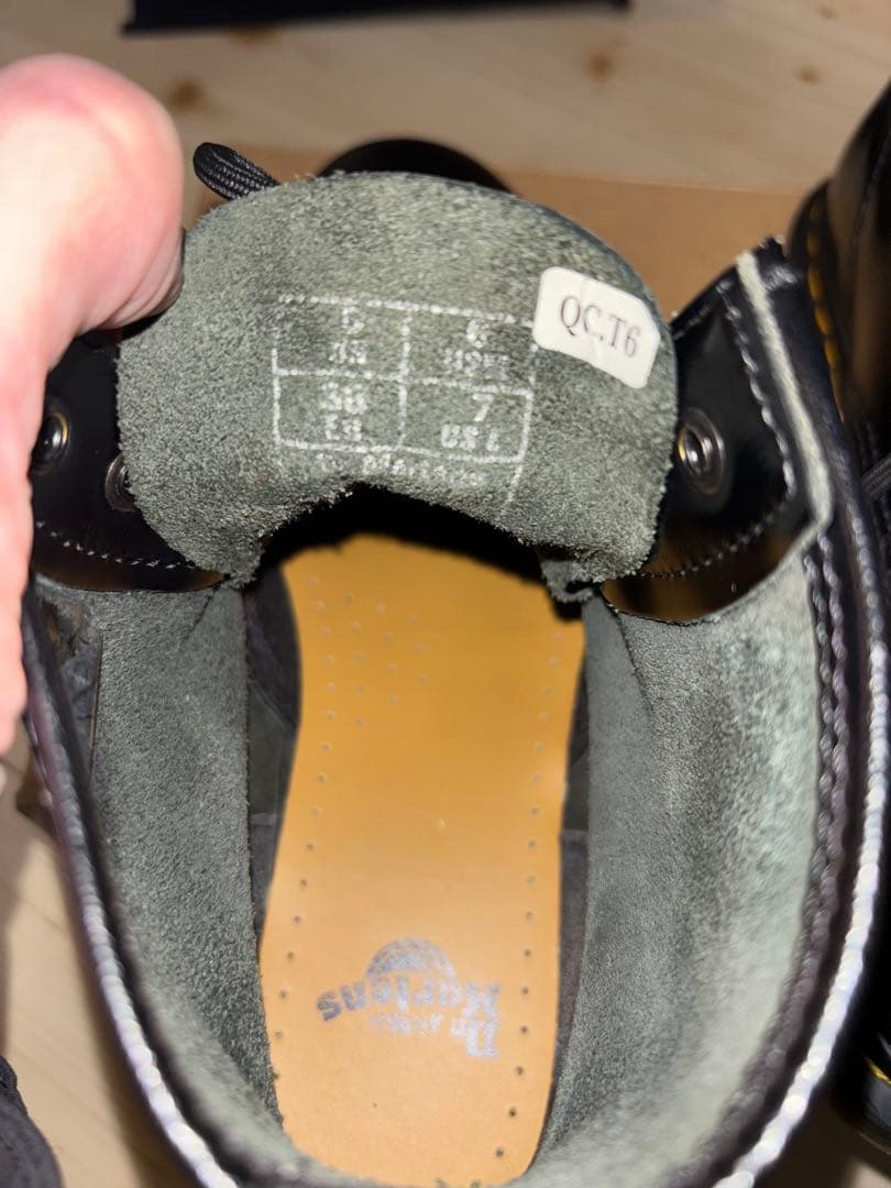 Dr. Martens 6ホール ブーツ（UK6／EU39）