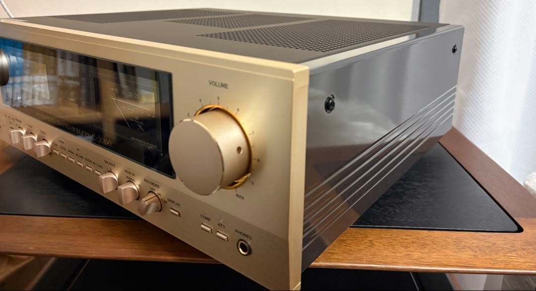 Accuphase E-3000 プリメインアンプ
