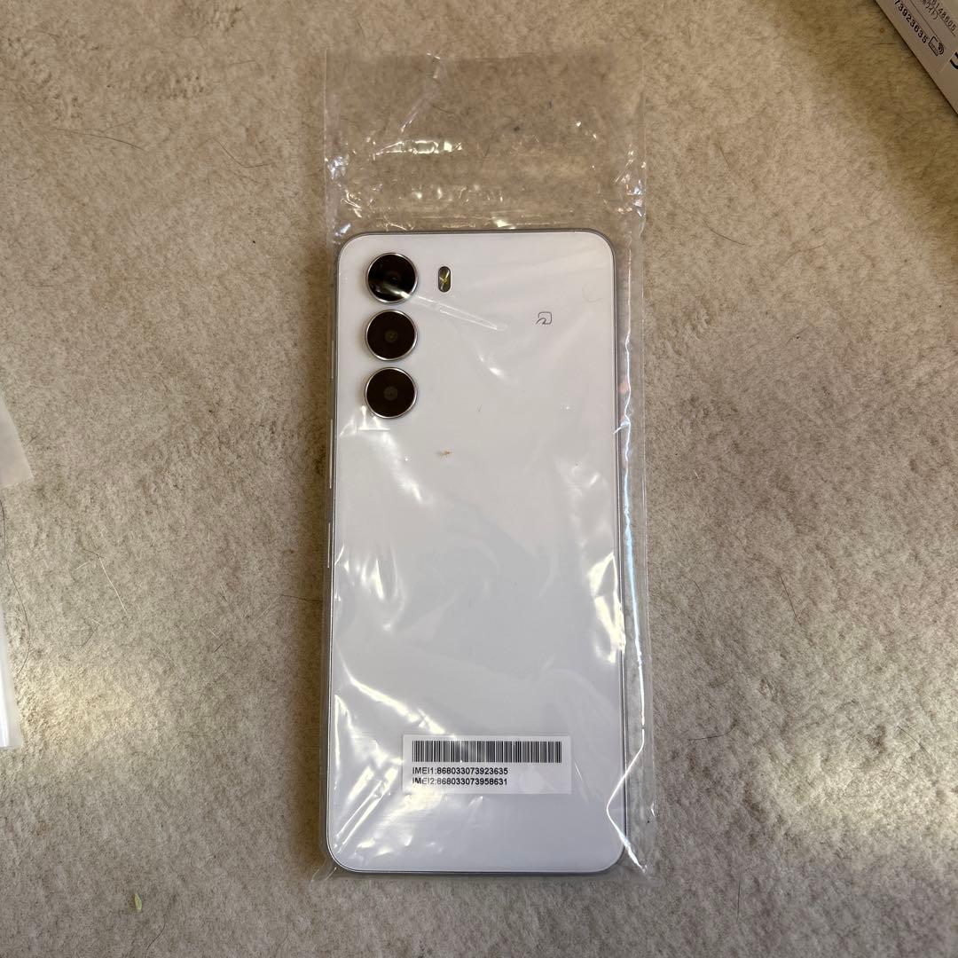 nubia S 5G ホワイト 本体