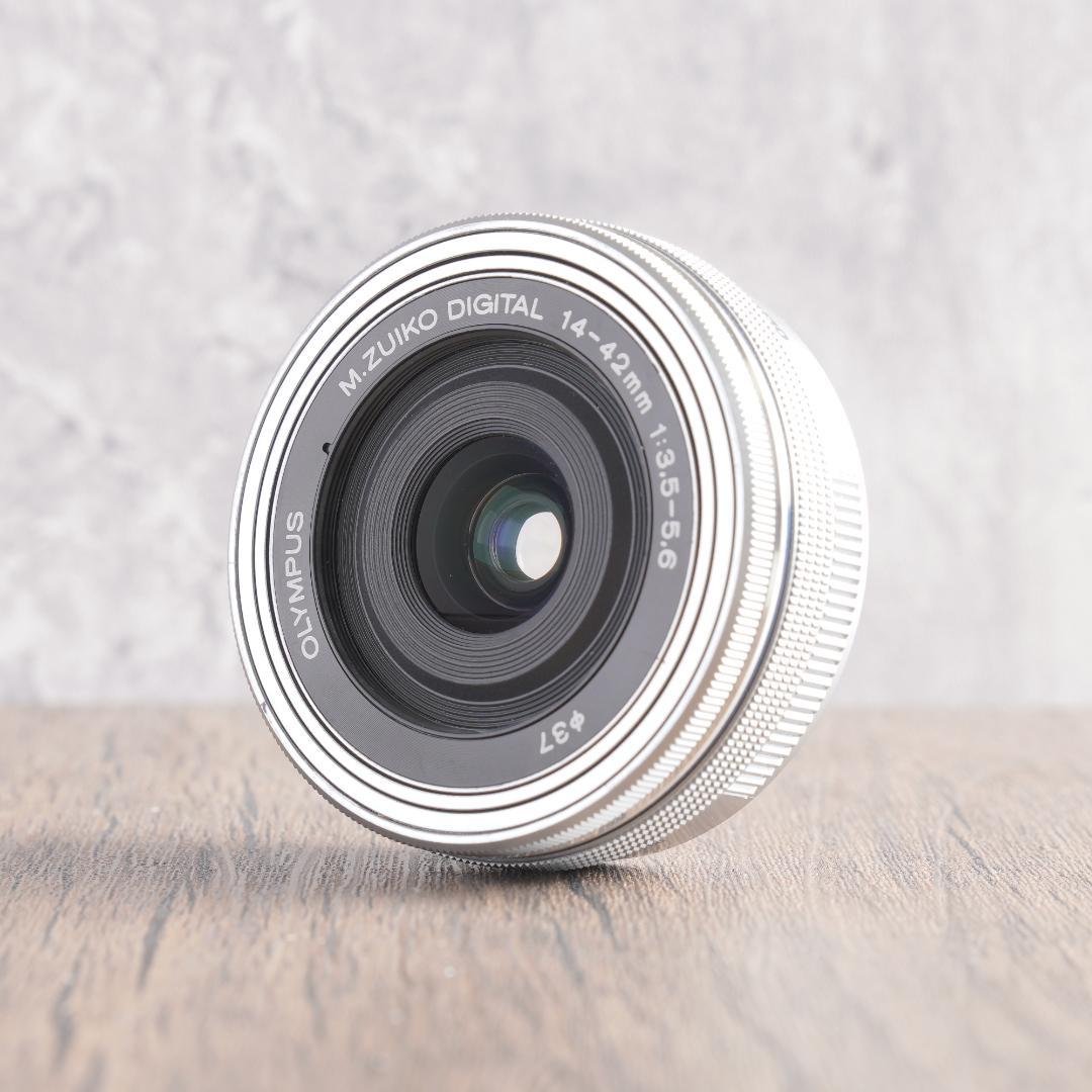 ✨美品✨Wi-Fi搭載✨自撮りも楽々✨OLYMPUS PEN E-PL8　757