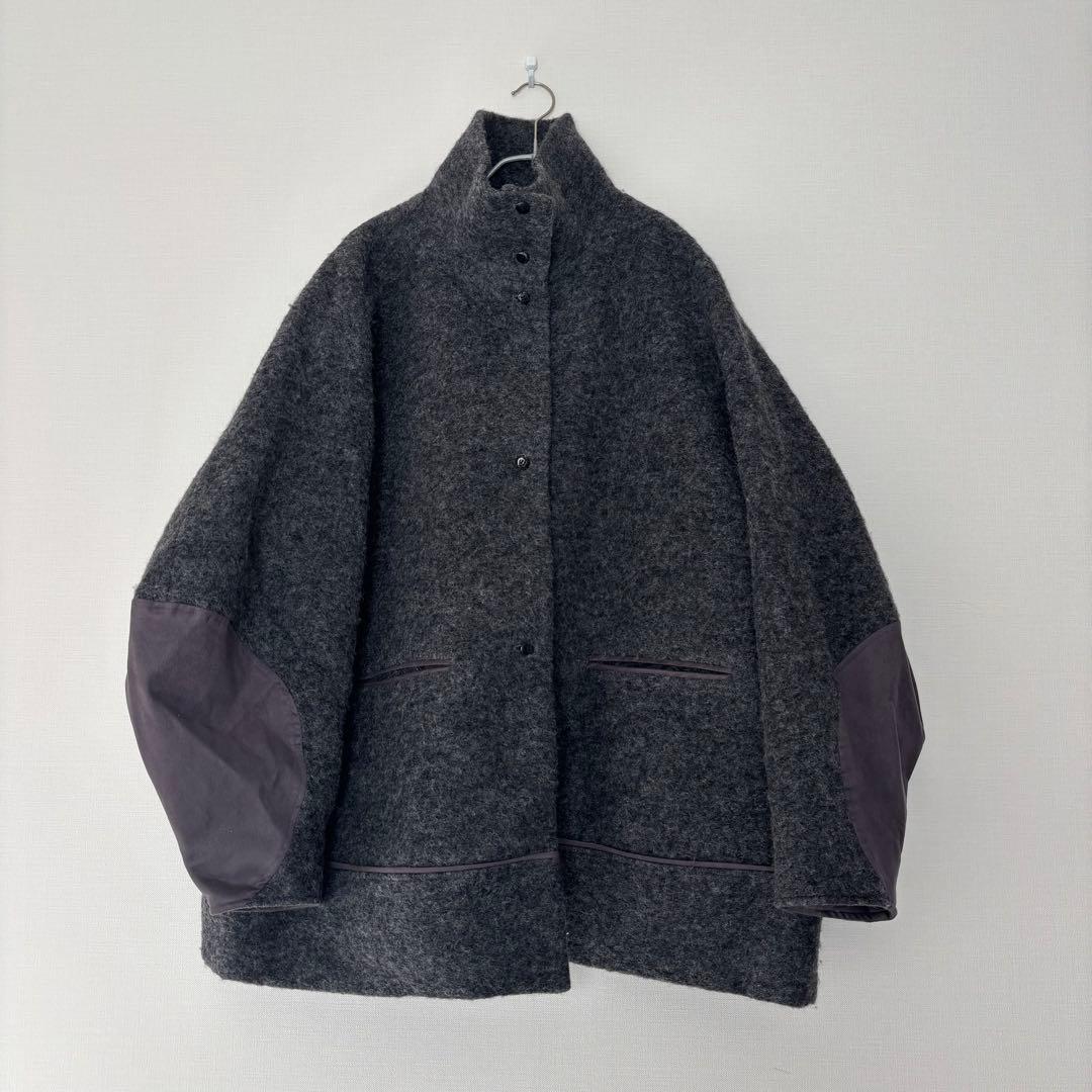 Hella ヘラ アームパッチショートコート　グレー　ウール　伊藤颯希　肘当て