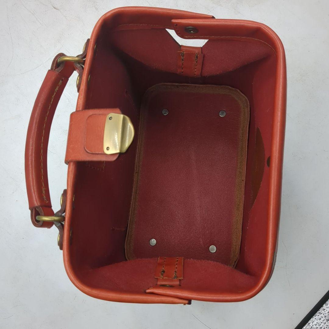 ヘルツ HERZ ミニドクターバッグ ショルダーバッグ 赤