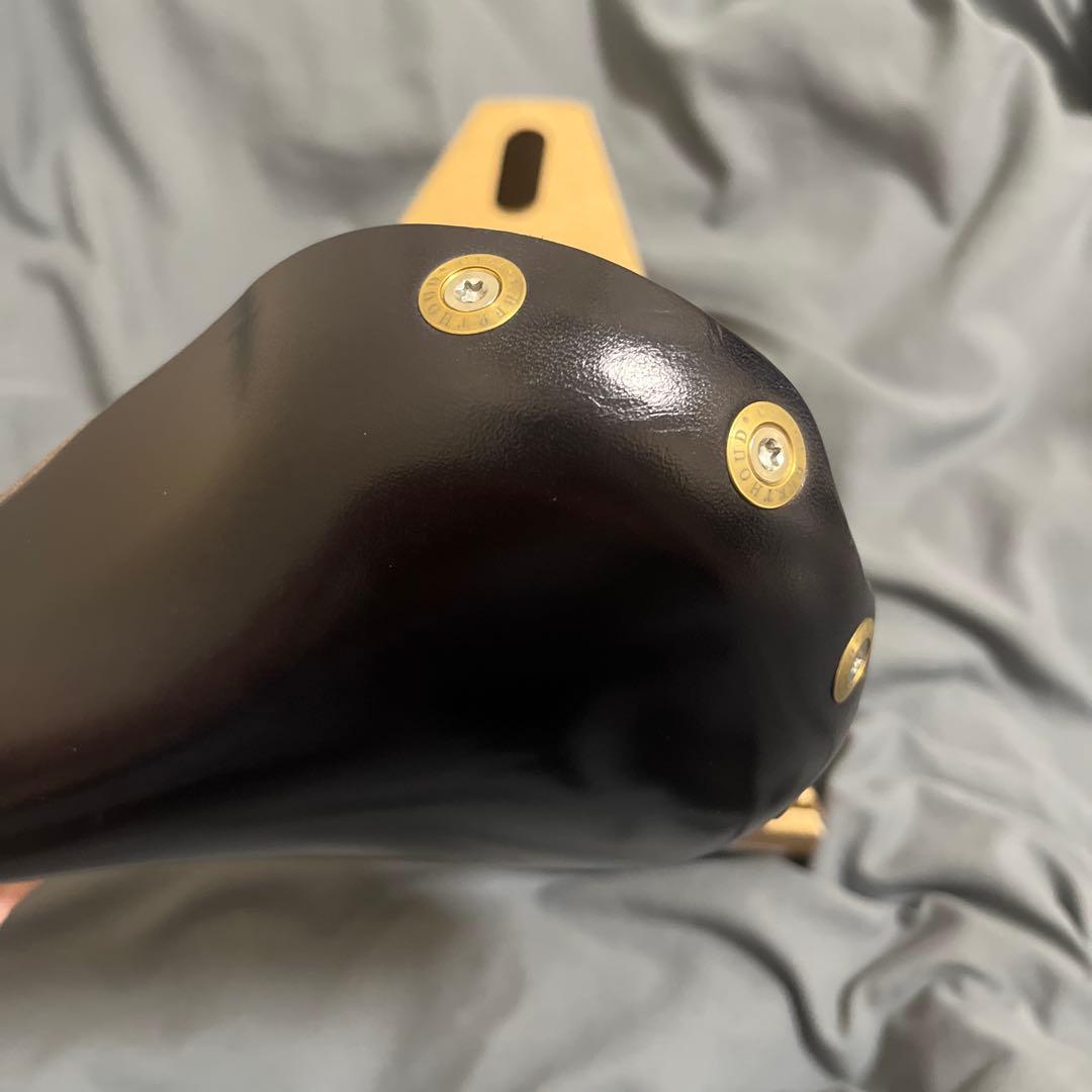 gilles berthoud aravis レザーサドル