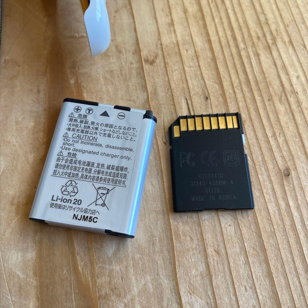 美品　Nikon COOLPIX S33 防水デジタルカメラ　おまけ付き