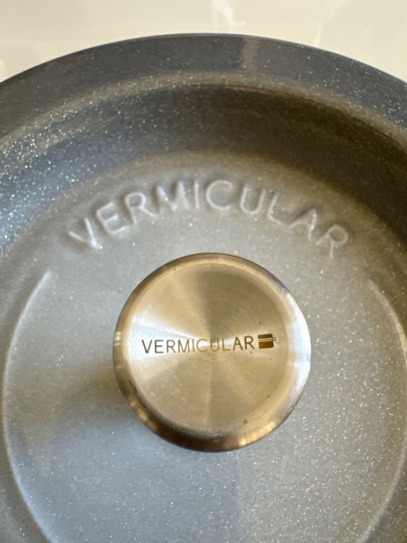 バーミキュラ オーブンポットラウンドVermicularパールグレー レシピ本付