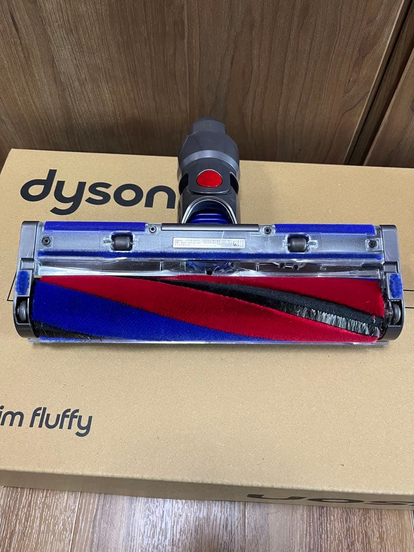 美品【スタンド付】Dyson V8 Slim Fluffy Extra【送料込】