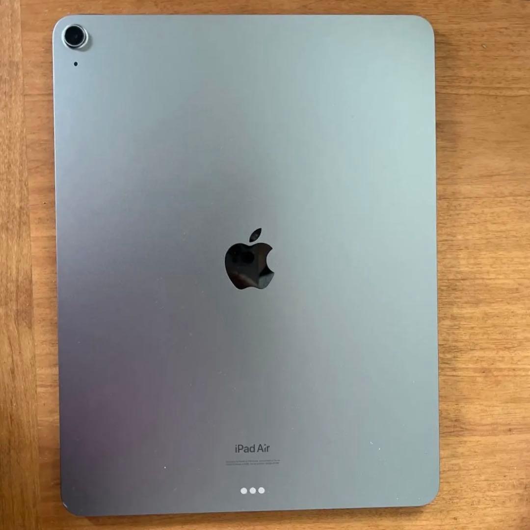 Apple iPad Air (M2) 128GBモデル　スペースグレイ