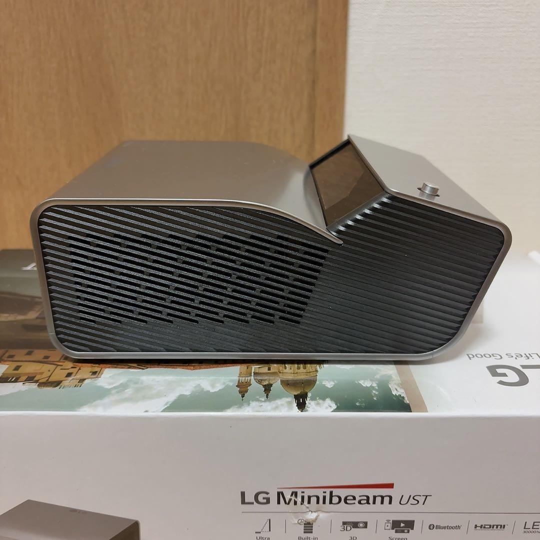 LG PH450UG 超短焦点 バッテリー内蔵 LEDプロジェクター②