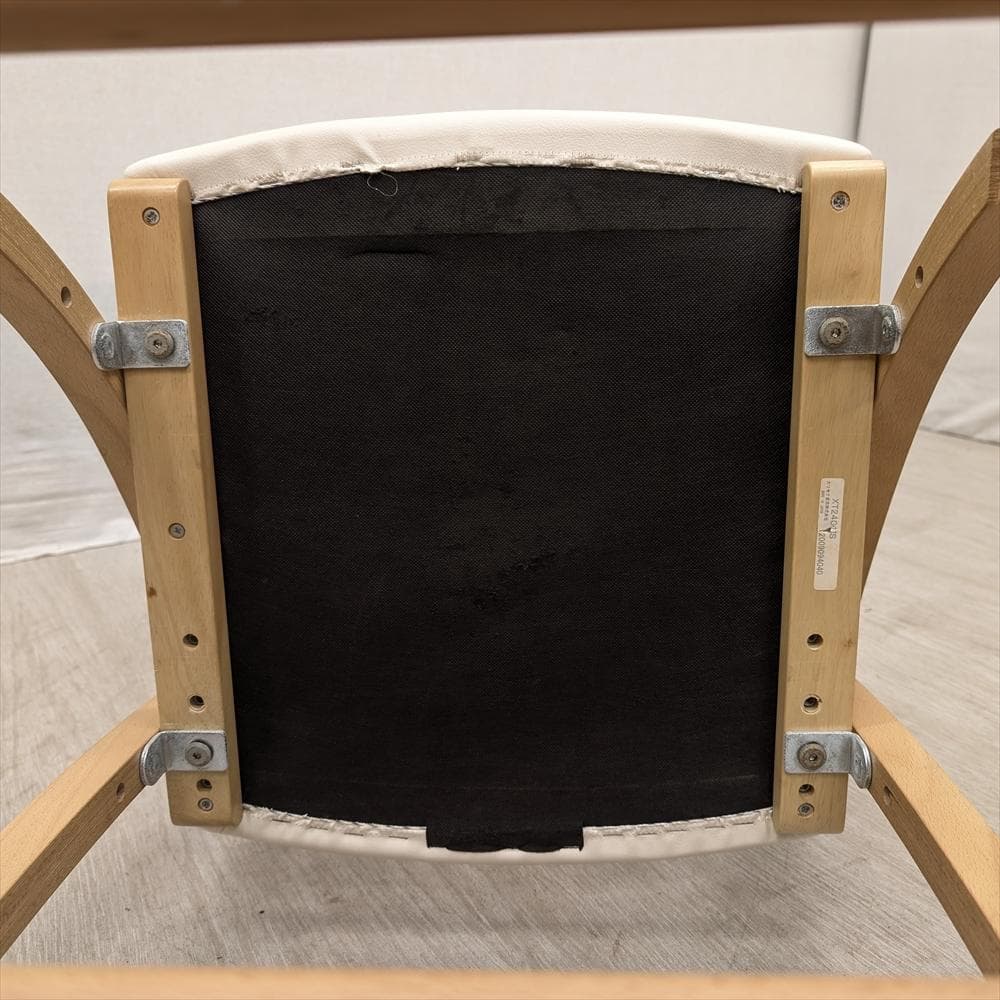 カリモク　クレシェ　デスクチェア　学習椅子　イス　椅子　チェア　キッズチェア