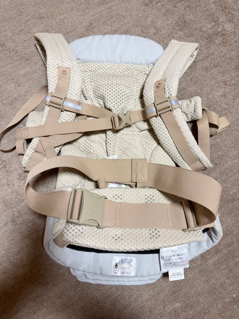 エルゴ　オムニブリーズ　抱っこ紐 サンドベージュ