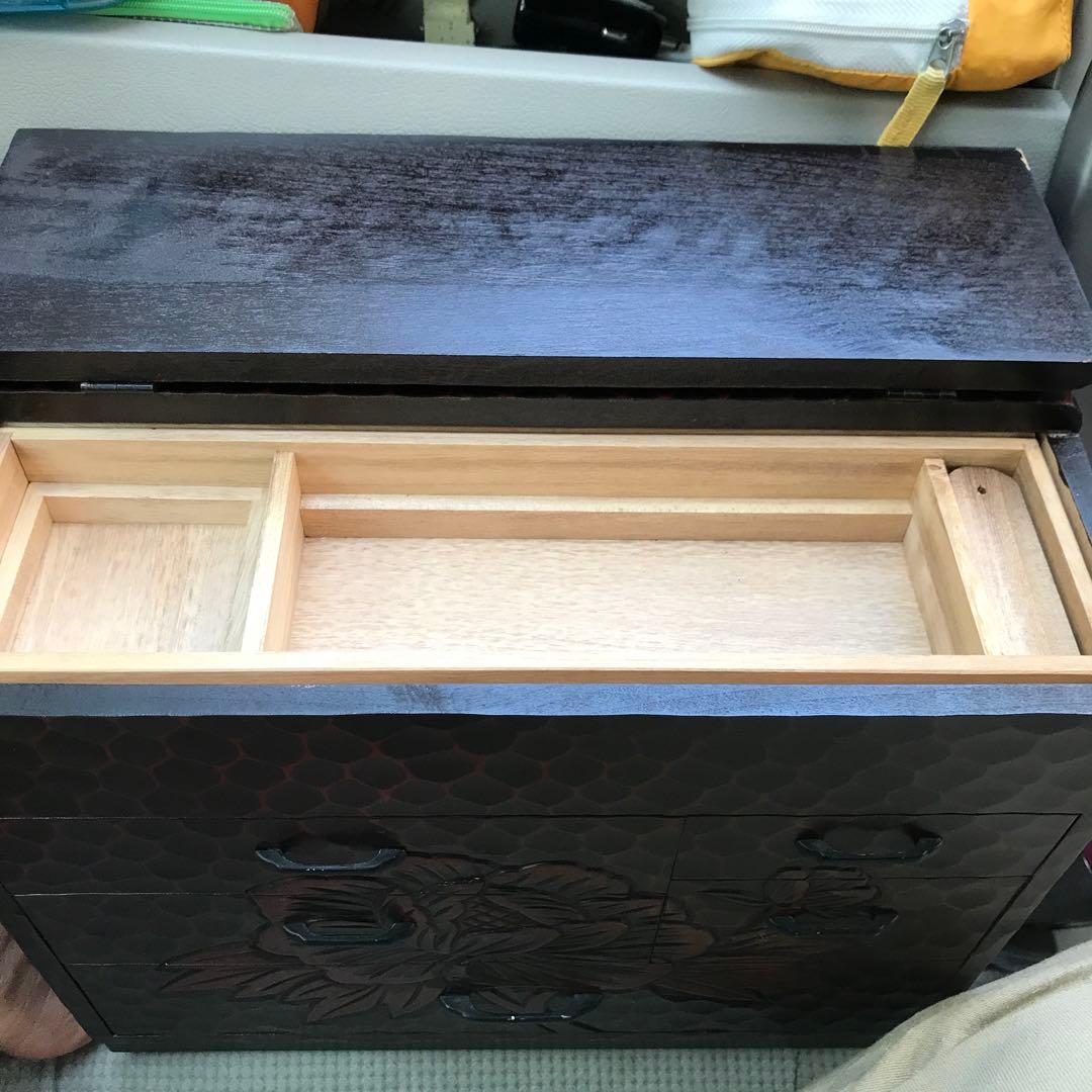 鎌倉彫　引き出し５個　隠れ引き出しあり