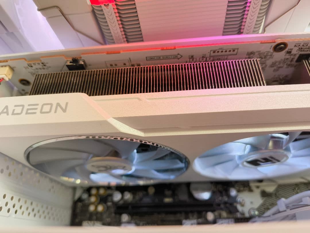 グラフィックボード・グラボ・ビデオカード PowerColor Hellhound RX6700XT white