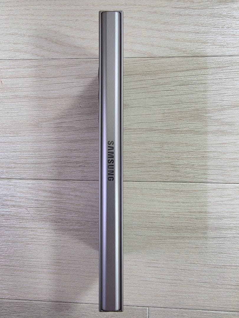 Galaxy Z fold6 1TB シルバー おサイフケータイ対応　Sペン付き