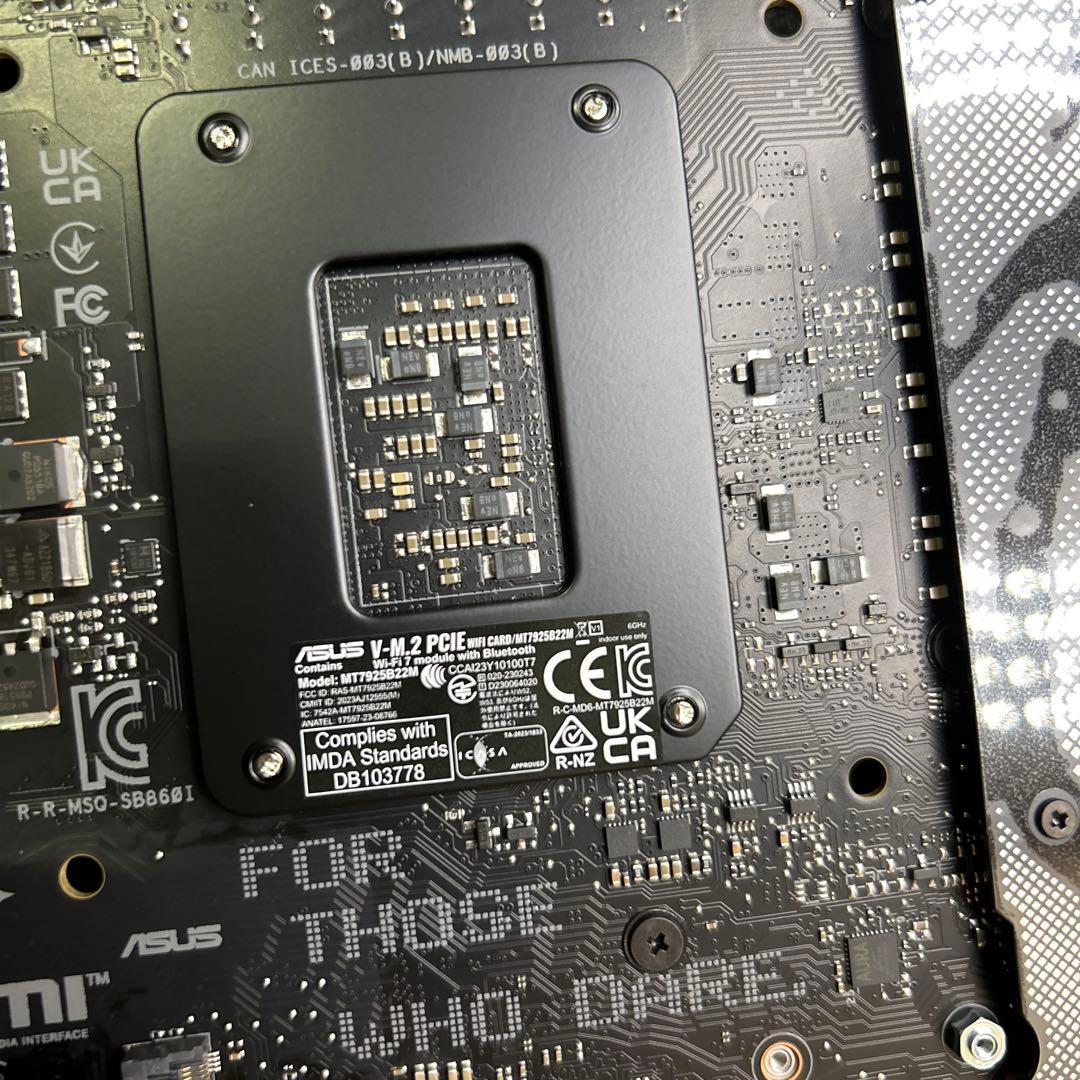 マザーボード ASUS ROG STRIX B860-I GAMING WIFI