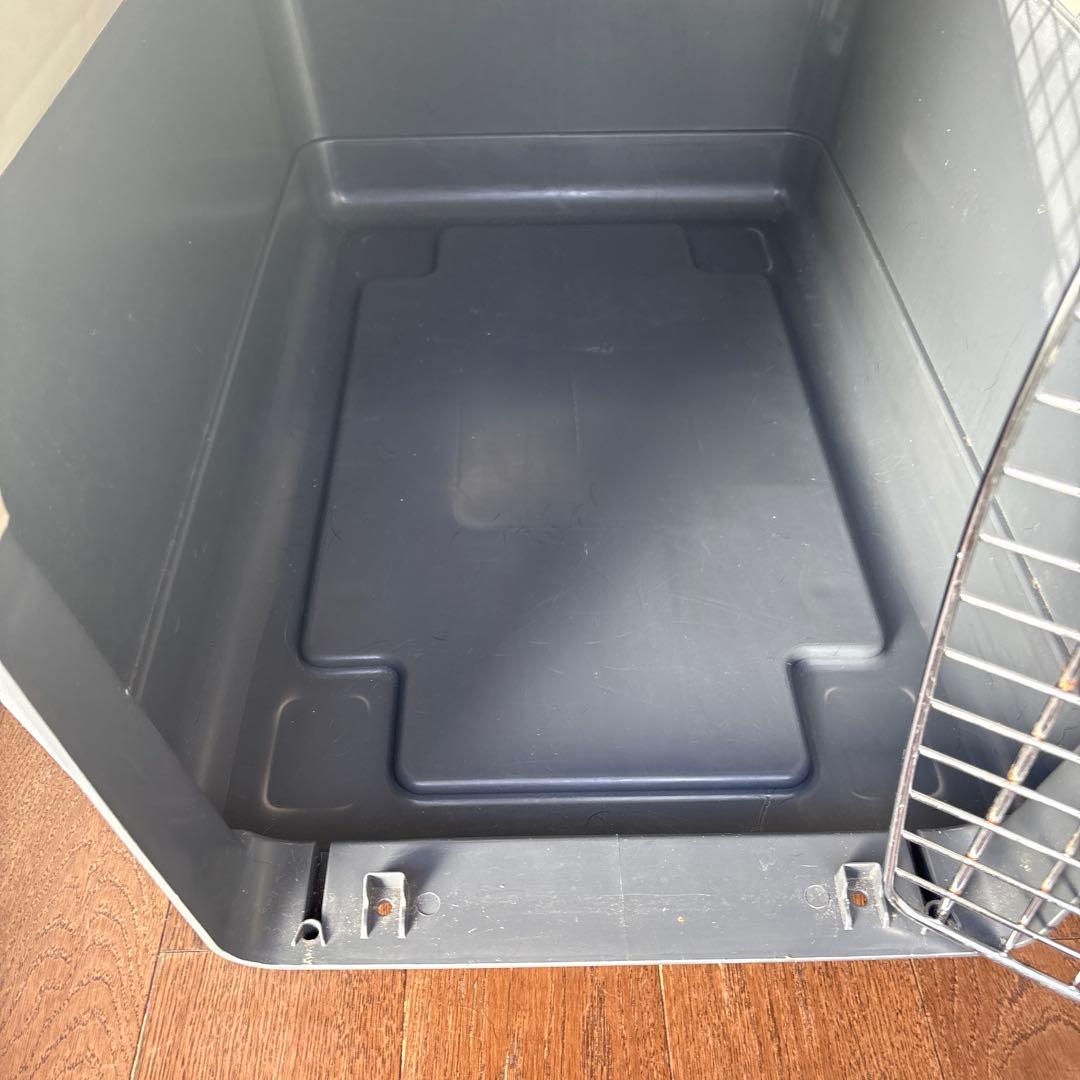 中型犬用プラスチックケージ