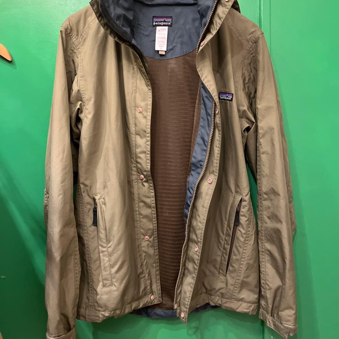 patagonia オリーブ ナイロンジャケット