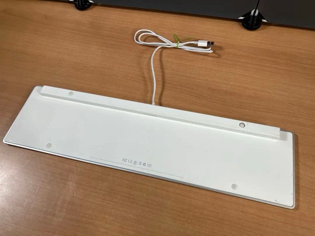 べ*む様 Apple Mac Pro （古いモデルジャンク扱い）とキーボードセッ