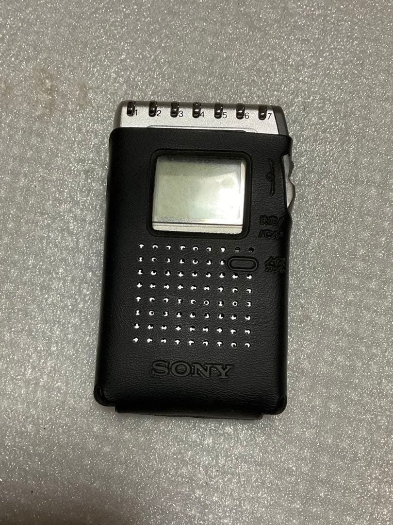 SONY／3BAND・TV／FM／AM ICF-R500V。DC:3V。単4×2