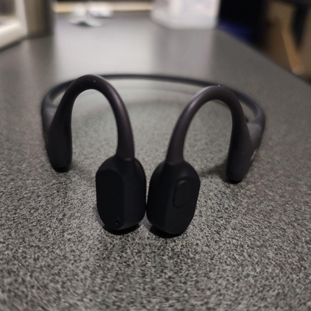 Shokz OPEN RUNスタンダードモデル箱無し付属品あり英語の説明書あり