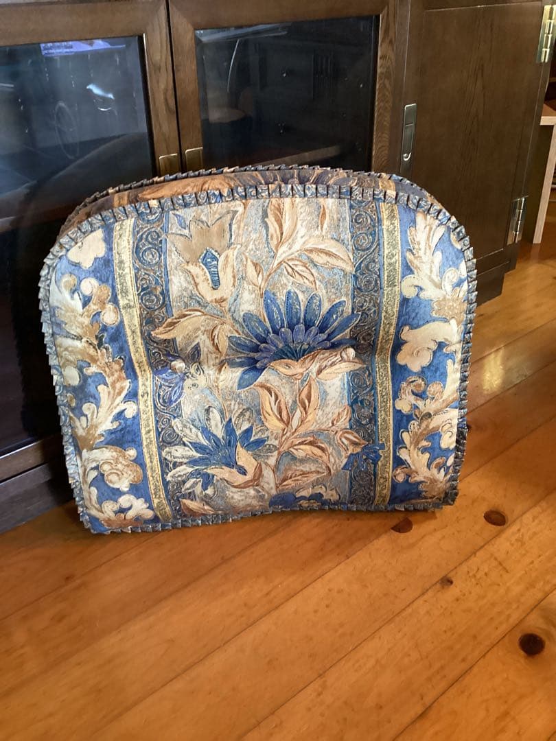 飛騨産業　キツツキマーク　穂高シリーズ　クッションのみ