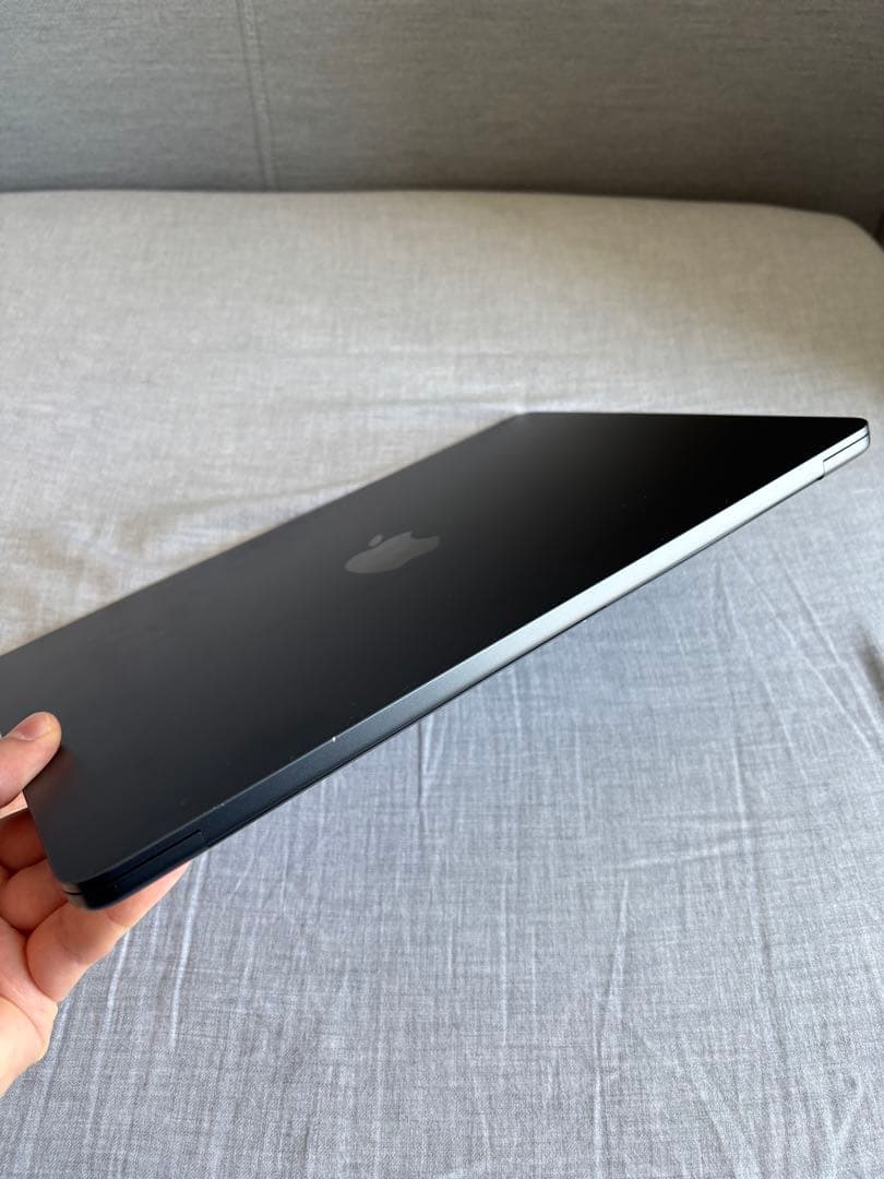 MacBook Air M2 ミッドナイト