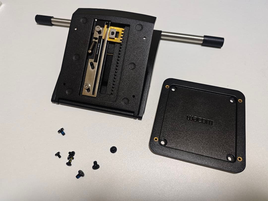 Wacom Cintiq16 FHD DTK-1660K1D 液晶ペンタブレット