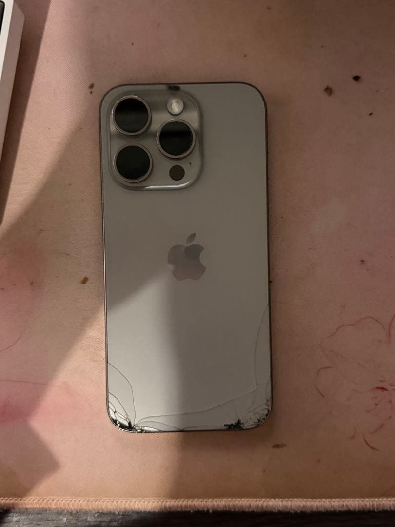 Apple iPhone 15pro 256GB本体