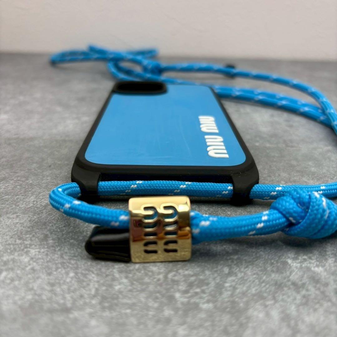 極美品 ミュウミュウ iPhone15 スマホケース ストラップ カバー ブルー