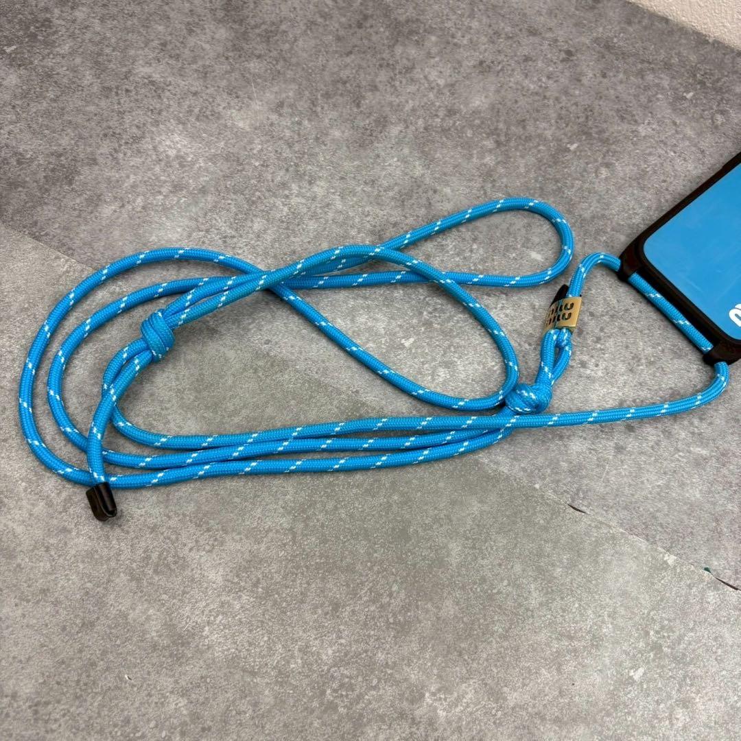 極美品 ミュウミュウ iPhone15 スマホケース ストラップ カバー ブルー