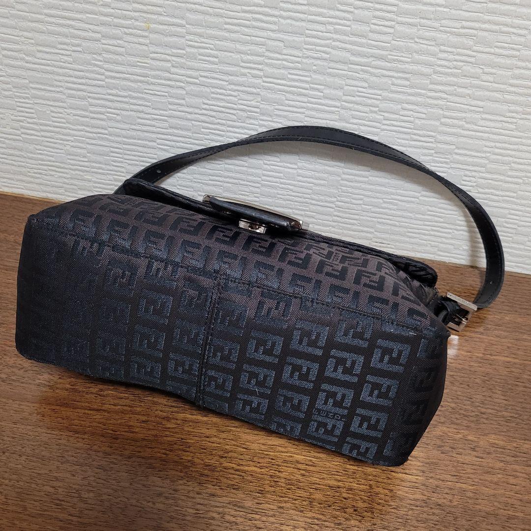 FENDI フェンディ マンマバケット キャンバス　ズッキーノ　ブラック