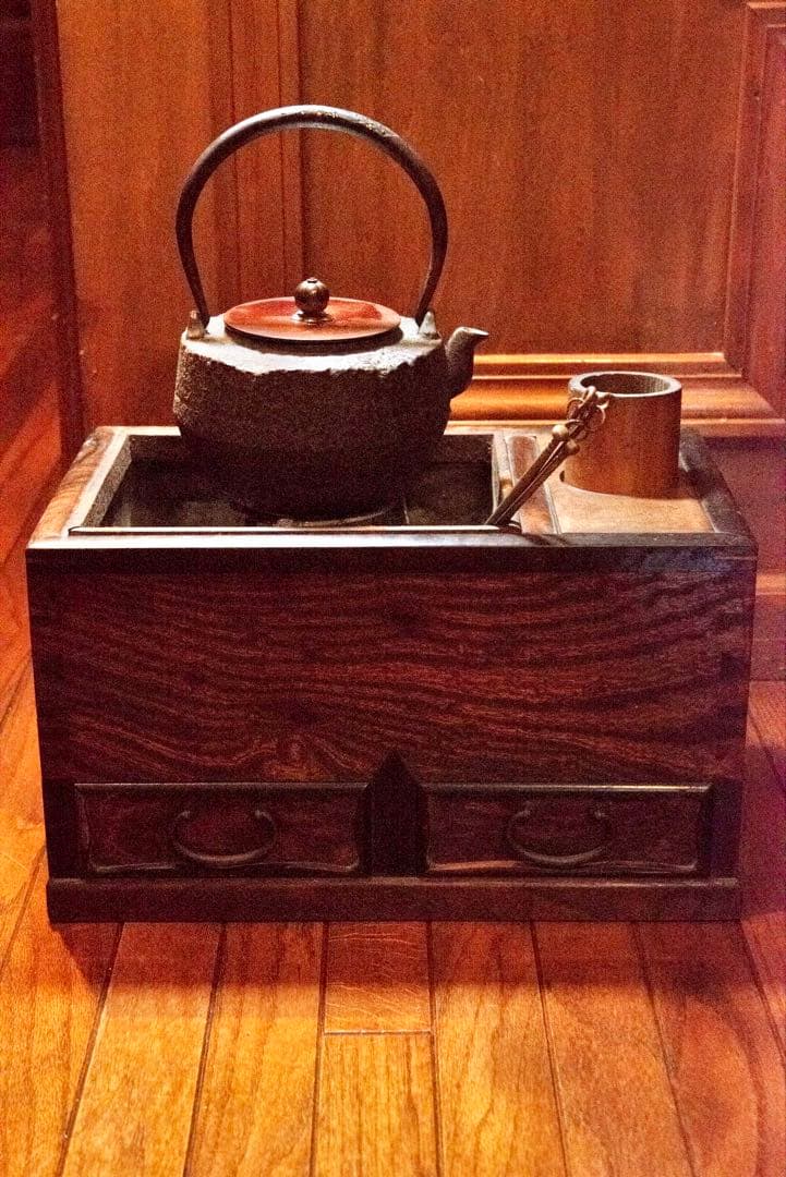 持手銀象嵌 梅摘　銀摘　龍文堂　鉄瓶　未使用品