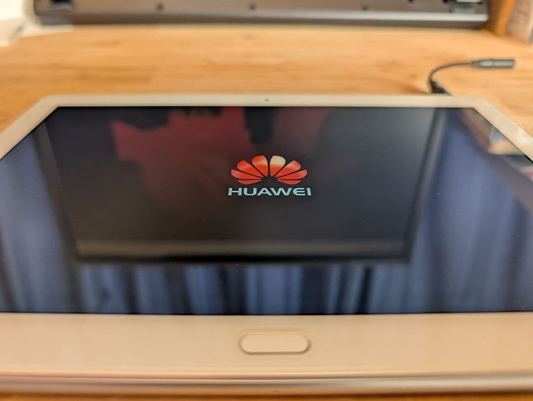 HUAWEI MediaPad M3 Lite 10 wp　地デジ視聴可能