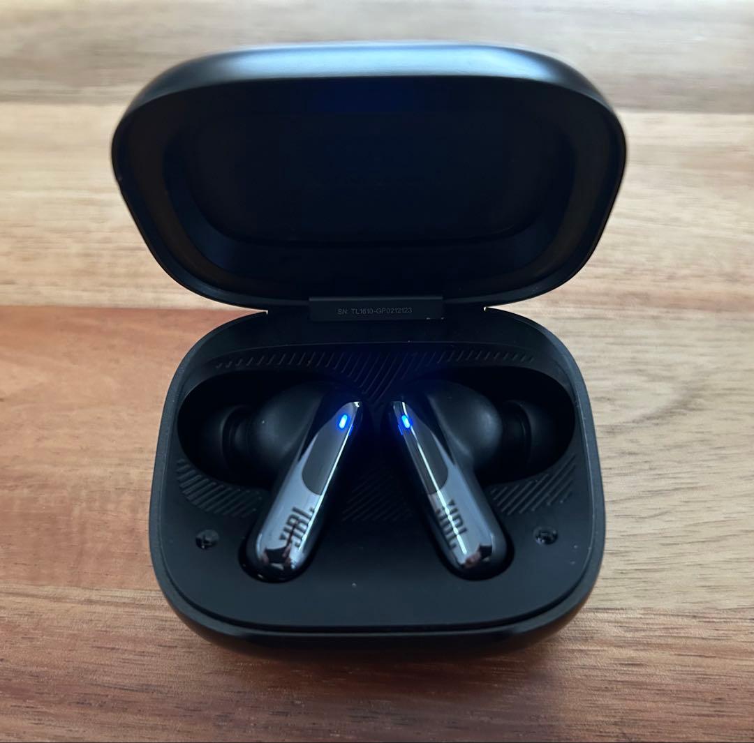 JBL LIVE BEAM 3 ワイヤレスイヤホン　ブラック　美品