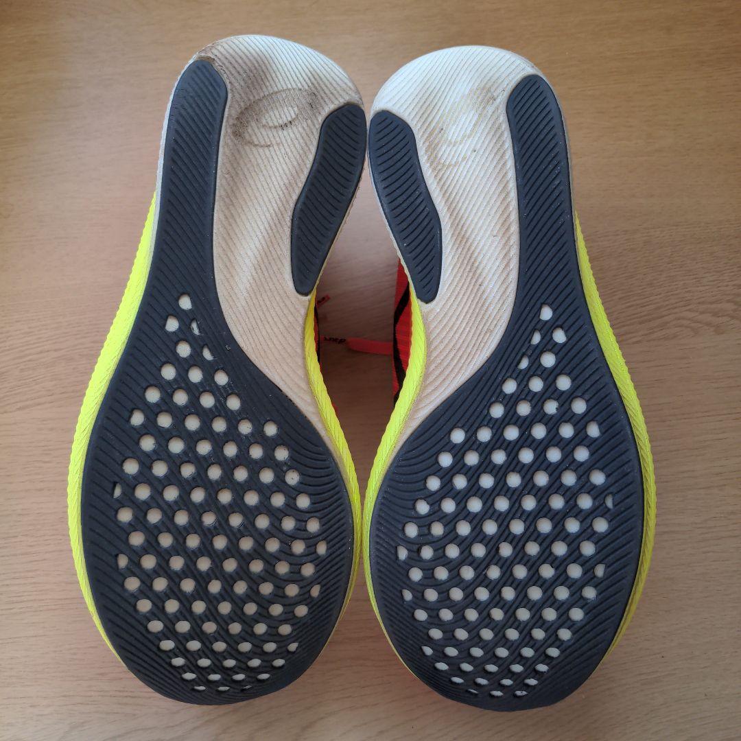 アシックス　メタスピードスカイ 26cm 1011B215