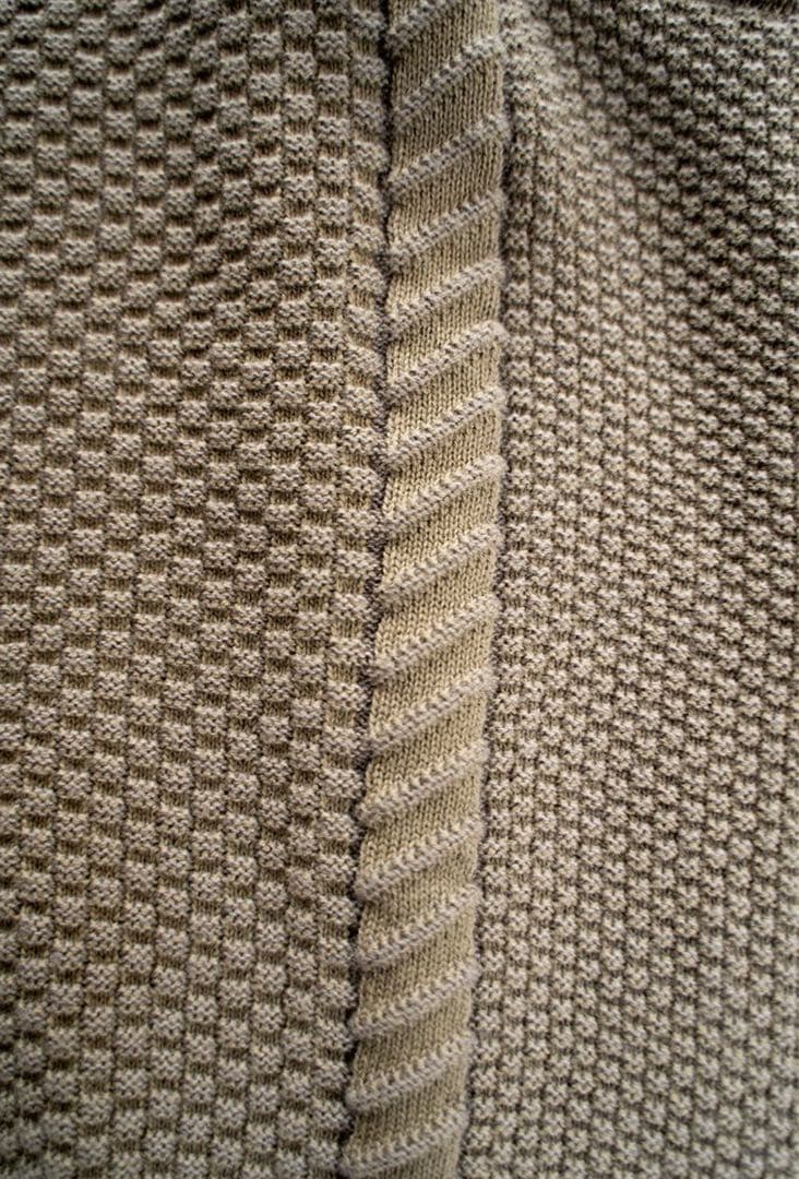 【2】YASHIKI ヤシキ　Namioto Vest ベスト　Vネック