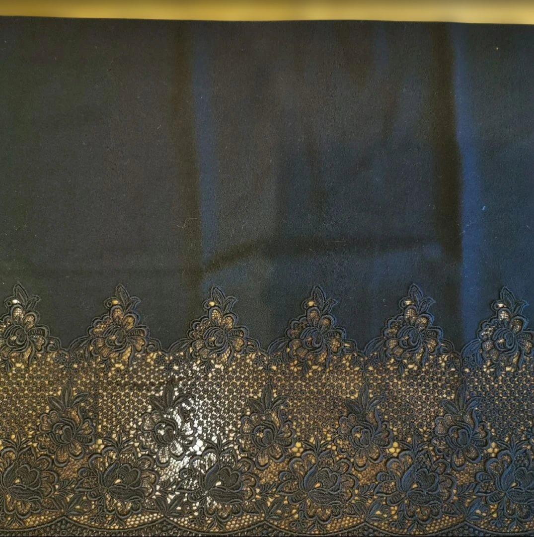 WAKO ブラック レースエッジ テーブルランナー