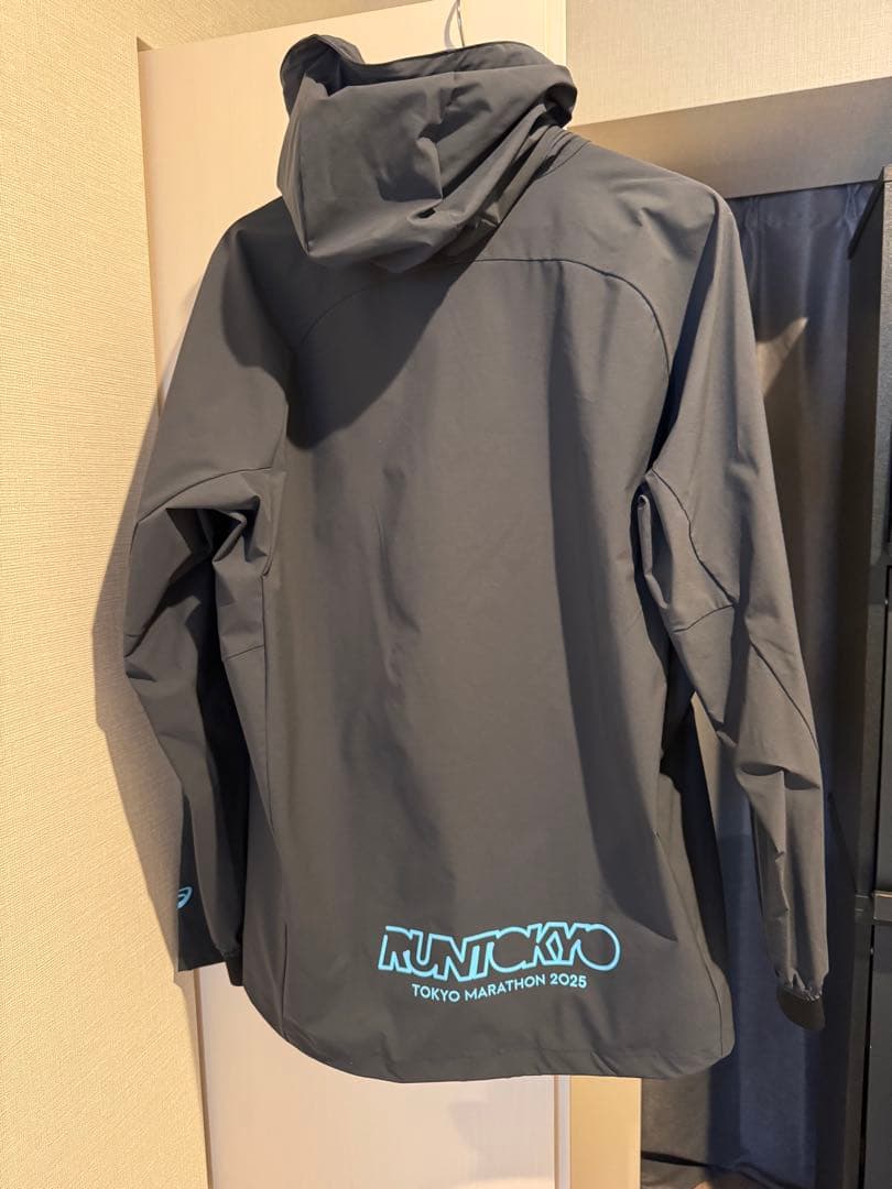 【新品未使用】asics ウィンドブレーカー　JACKET XL