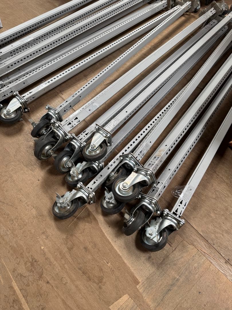 大型スチールラック10台