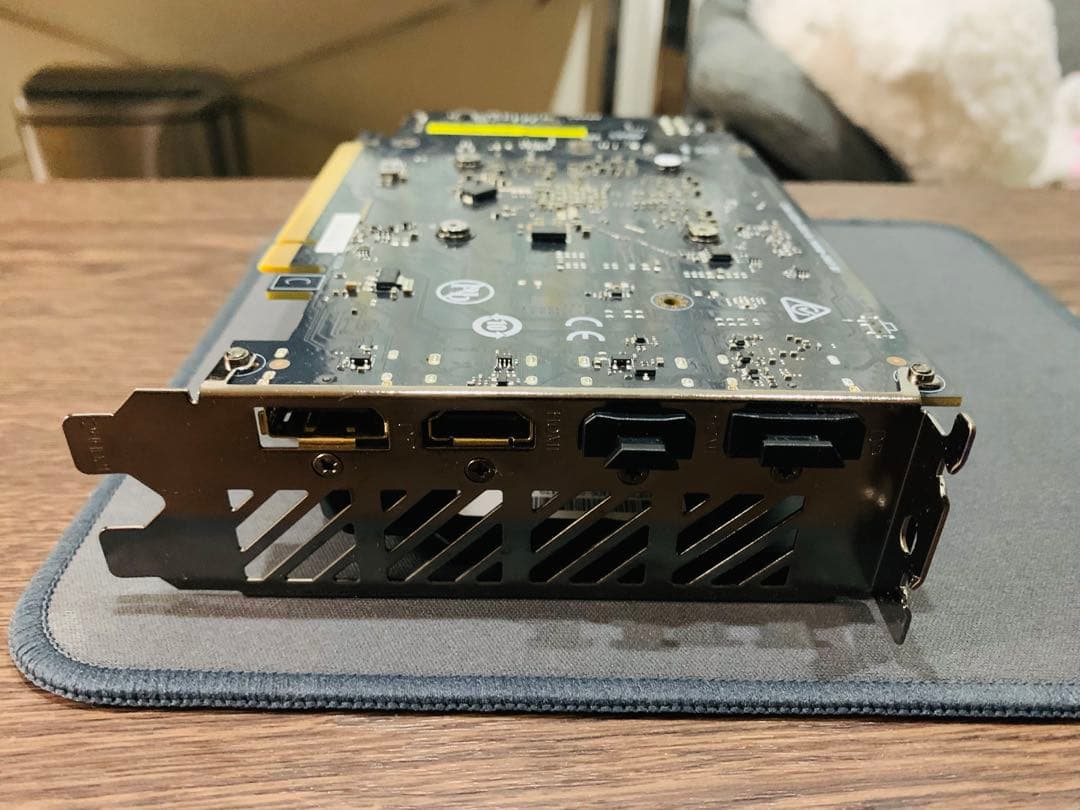 GeForce RTX4060 グラフィックボード GV-N4060D6-8GD