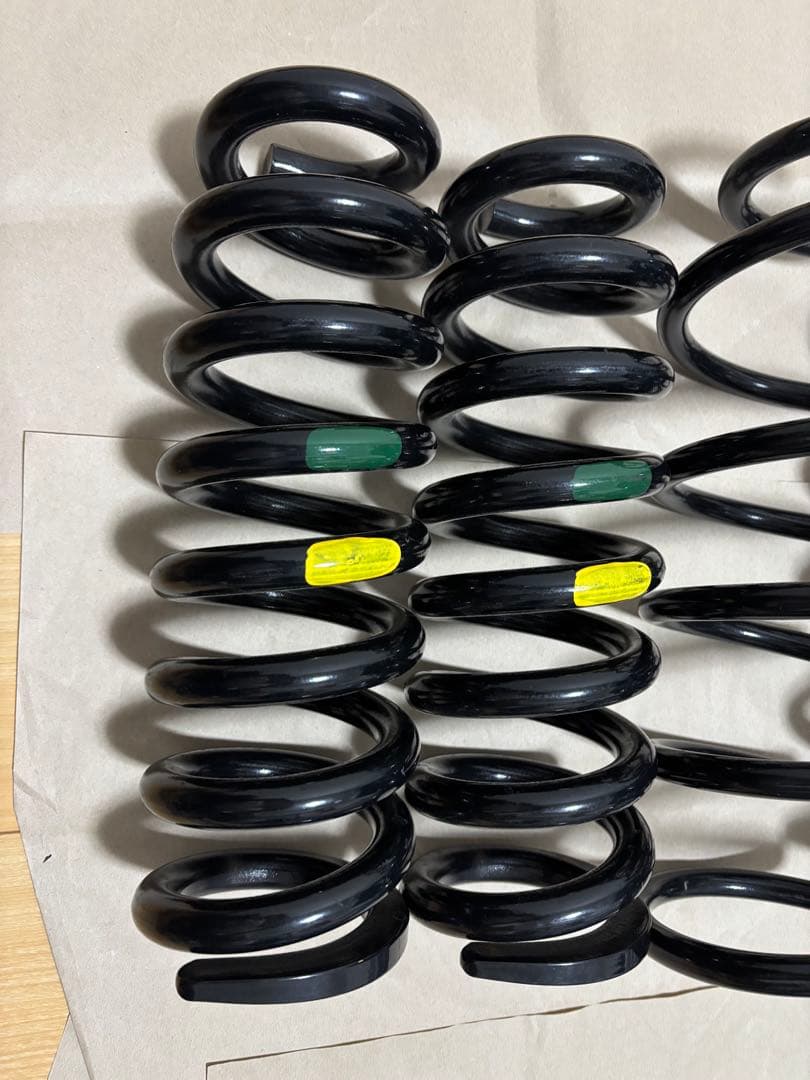 さだトヨタ ランクル150プラド ディーゼル用 純正ダンパー コイル サス