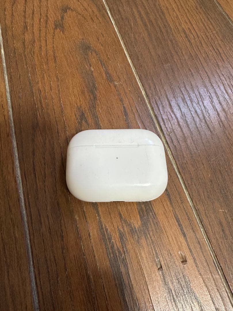 AirPodspro2本体とイヤーチップ6個、Lightning