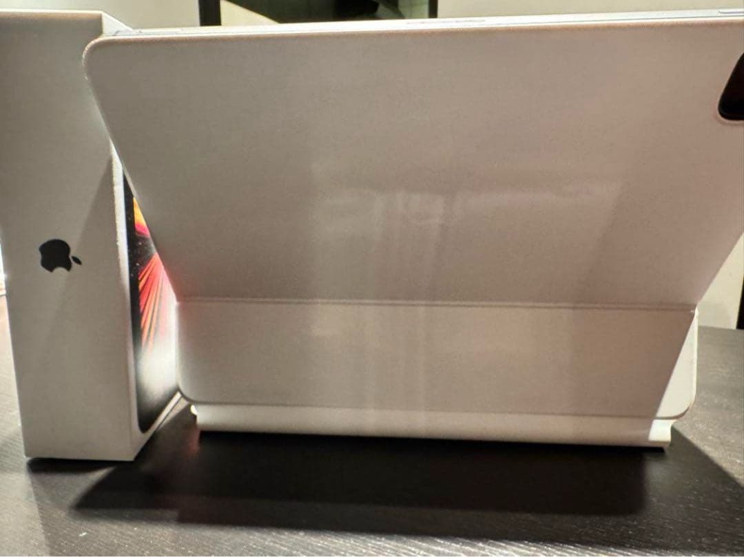 iPad Pro 11 セルラー M1 128gb+Magic Keyboard