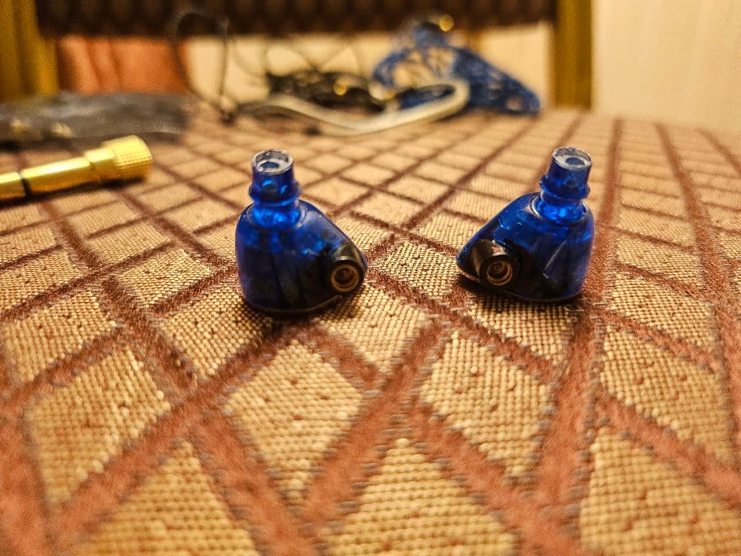 【美品・おまけ付き】Logicool Ultimate Ears UE900