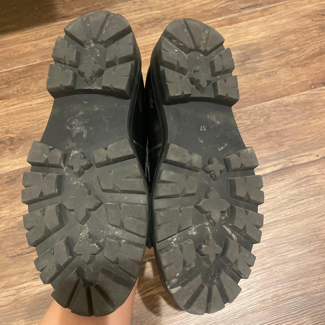 専用ARTESANOS タッセル付きローファー ブラック